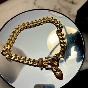 Gold colored chain necklace/choker or bracelet